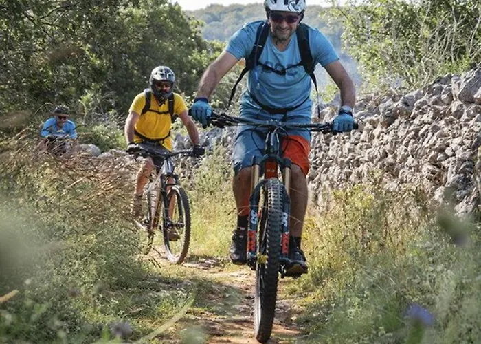 Duplex Eco-concu Avec Terrasses, Climatisation, Wi-fi, Parking - Fr-1-828-12 *